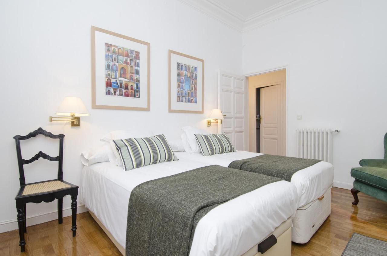 Apartamento Paseo Del Prado II En Madrid Eksteriør bilde