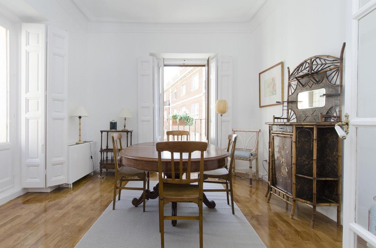 Apartamento Paseo Del Prado II En Madrid Eksteriør bilde