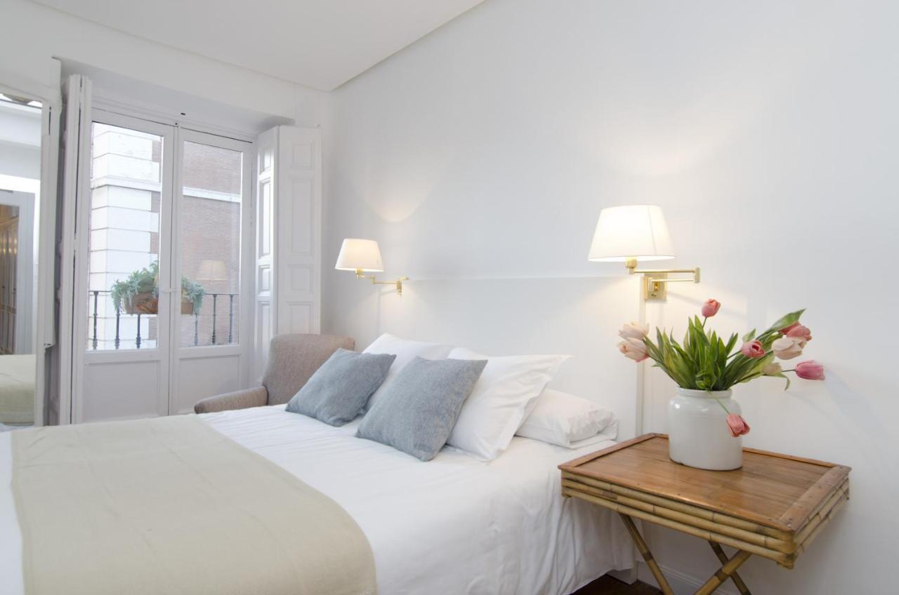 Apartamento Paseo Del Prado II En Madrid Eksteriør bilde