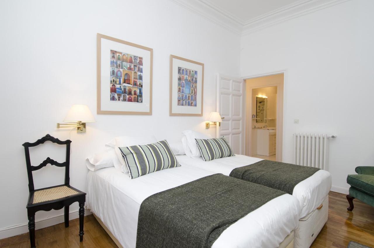 Apartamento Paseo Del Prado II En Madrid Eksteriør bilde